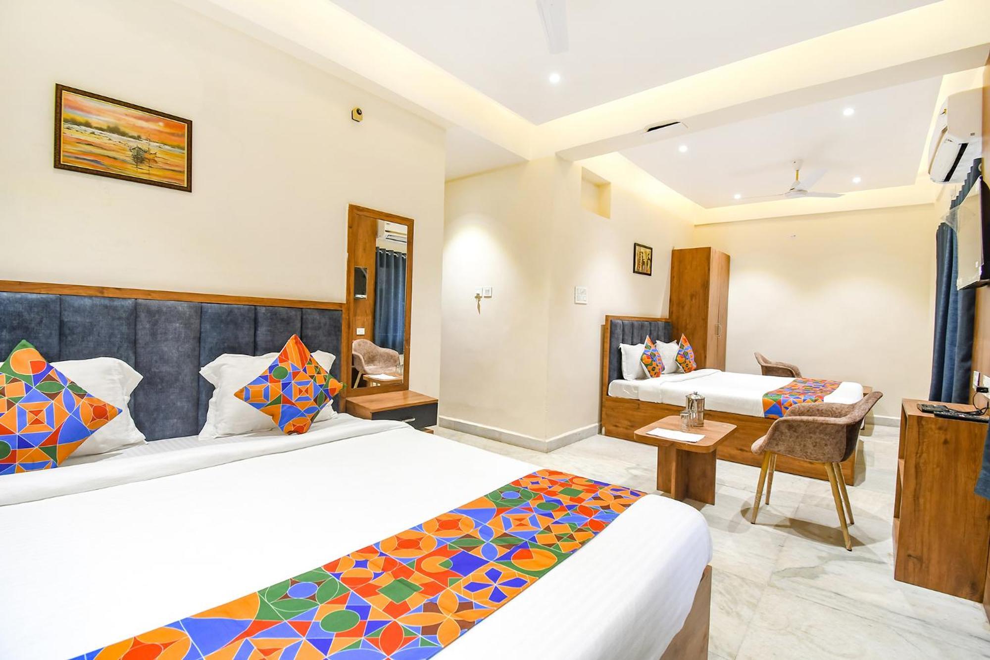 Fabhotel Prime The Golden Plaza - Nr Tarapith Temple 外观 照片
