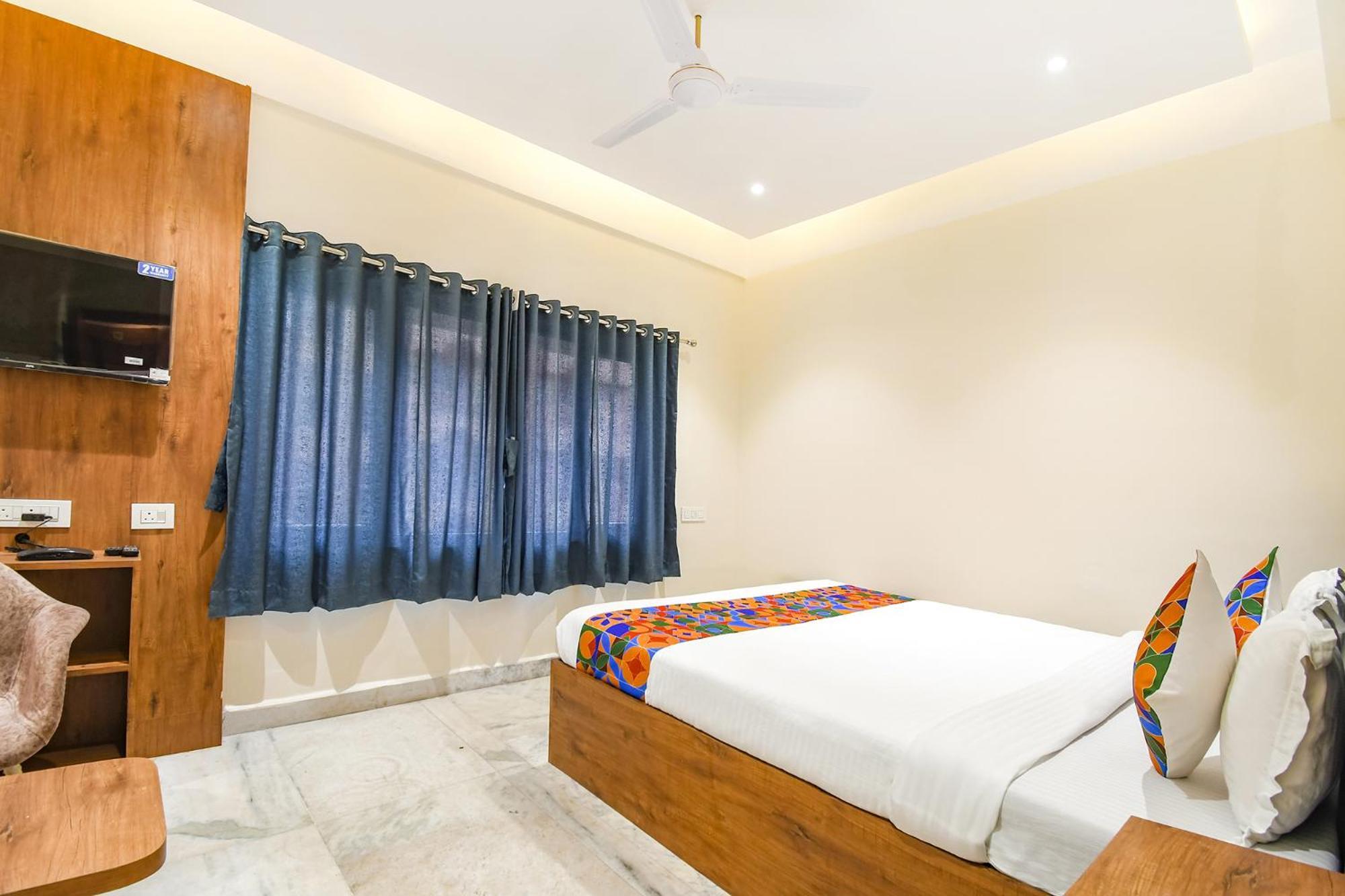 Fabhotel Prime The Golden Plaza - Nr Tarapith Temple 外观 照片
