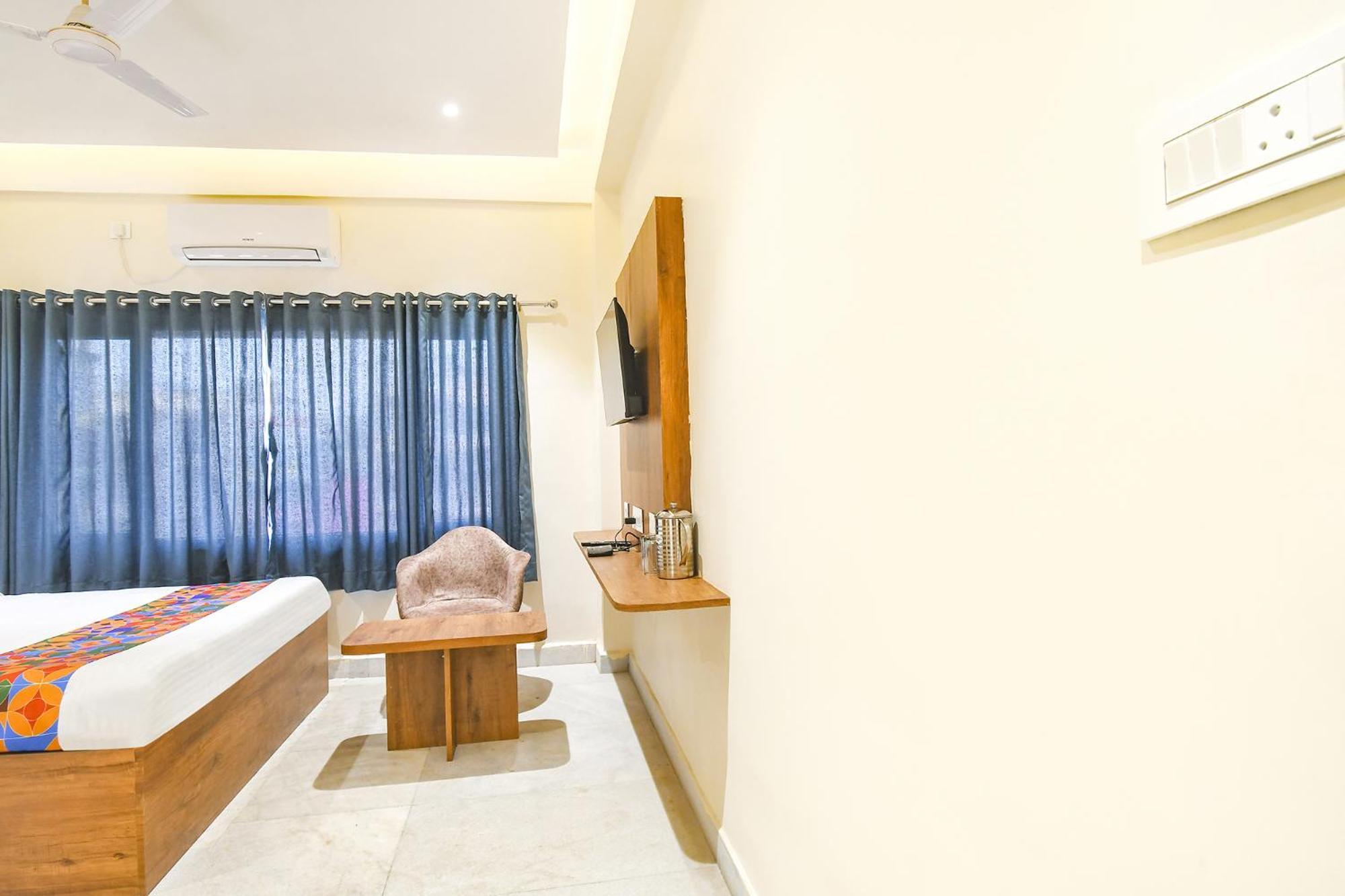 Fabhotel Prime The Golden Plaza - Nr Tarapith Temple 外观 照片