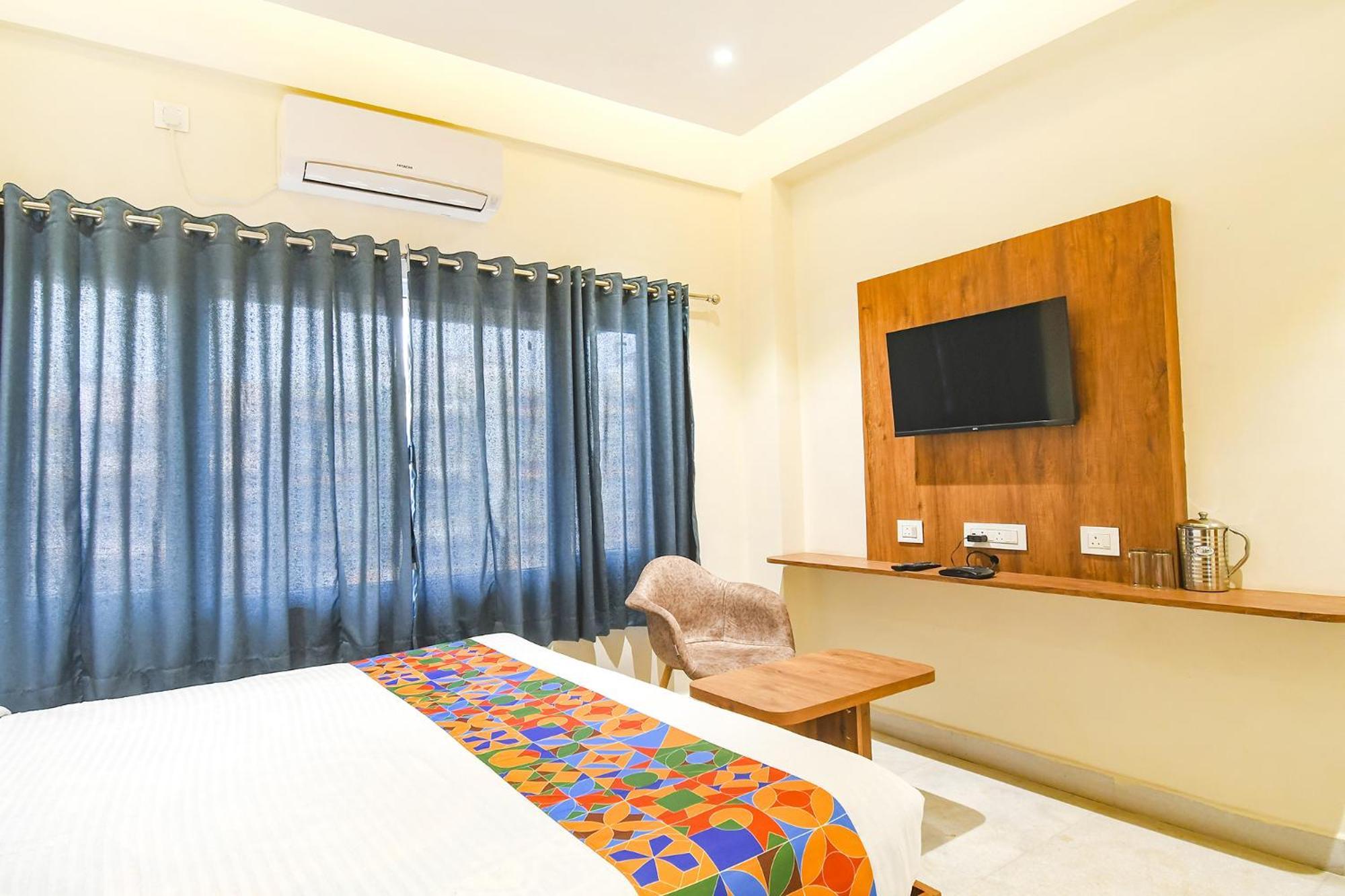 Fabhotel Prime The Golden Plaza - Nr Tarapith Temple 外观 照片